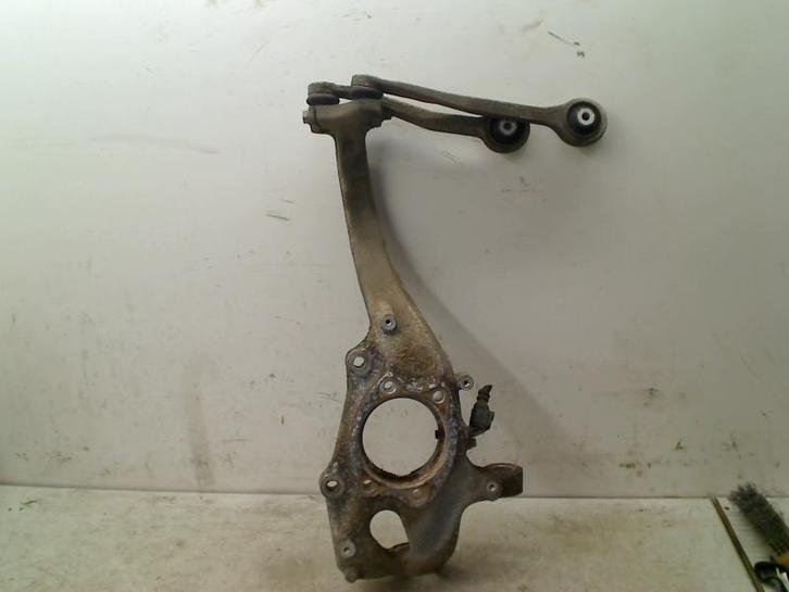 MOYEU DE ROUE AVANT DROIT fusee A4 Avant (B8) (8K0407258L), Autos : Pièces & Accessoires, Freins & Transmission, Audi, Utilisé