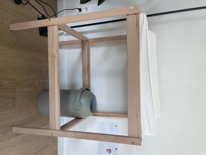 Verzorgingstafel Ikea, Kinderen en Baby's, Kinderkamer | Commodes en Kasten, Gebruikt, Commode, Opstaande rand, Ophalen