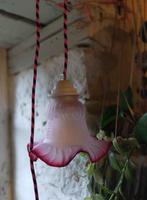 Lampe baladeuse - Tulipe de verre rose - câble Vertigo rose, Antiquités & Art, Envoi