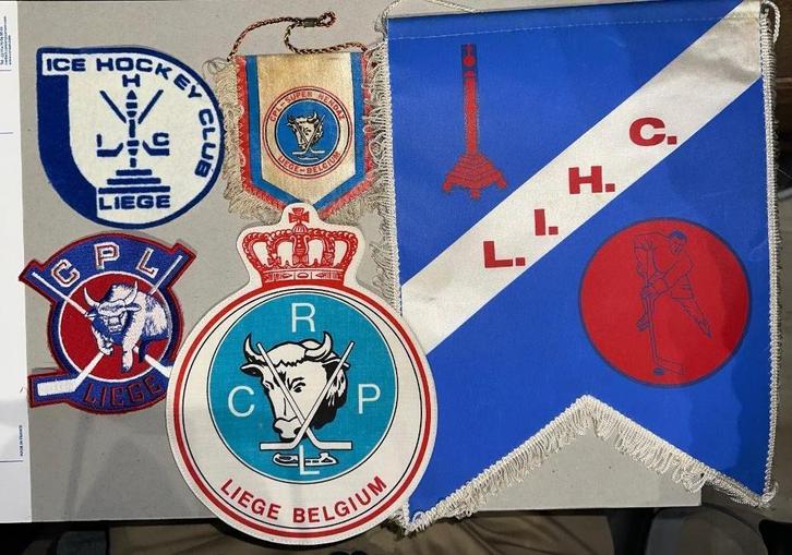 Fanions hockey sur glace Cpl bulldogs Liège 70, Collections, Collections Autre, Utilisé, Enlèvement ou Envoi