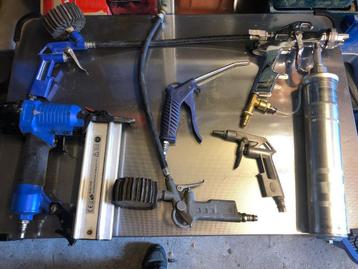 Verschillende accessoires compresseur beschikbaar voor biedingen