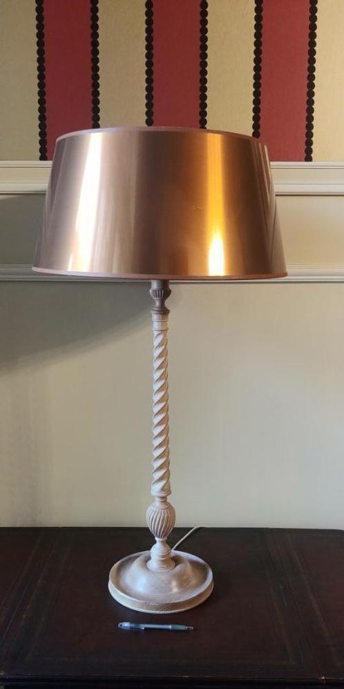Extra grote getorseerde houten lampedair met unieke kap, Huis en Inrichting, Lampen | Tafellampen, Nieuw, Ophalen of Verzenden