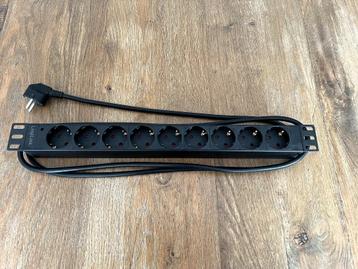 1U Stekkerblok voor 19" Rack beschikbaar voor biedingen