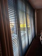Luxe Set Zwarte Abachi Houten Jaloezieën (50mm), Maison & Meubles, 150 à 200 cm, Comme neuf, Hotel chique, Noir