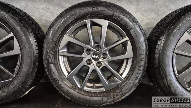 17 inch Hyundai Tucson IX35 Kia Sportage winterbanden 225 60, Auto-onderdelen, Banden en Velgen, Banden en Velgen, Winterbanden