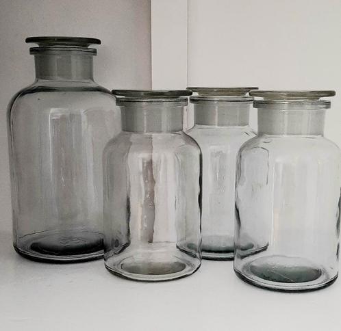 Orginele apothekersflessen met glazen stop (7), Huis en Inrichting, Woonaccessoires | Stolpen, Zo goed als nieuw, Ophalen of Verzenden