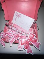 Boite rose, Hobby & Loisirs créatifs, Envoi, Comme neuf