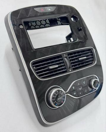 Renault Clio iv 4 682609599R dashboard kap scherm kachel beschikbaar voor biedingen
