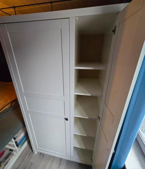 Kleerkast wit in goede staat, Huis en Inrichting, Kasten | Roldeurkasten en Archiefkasten, Zo goed als nieuw, Ophalen