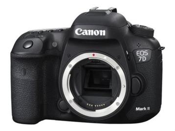 Canon EOS 7D Mark II  disponible aux enchères