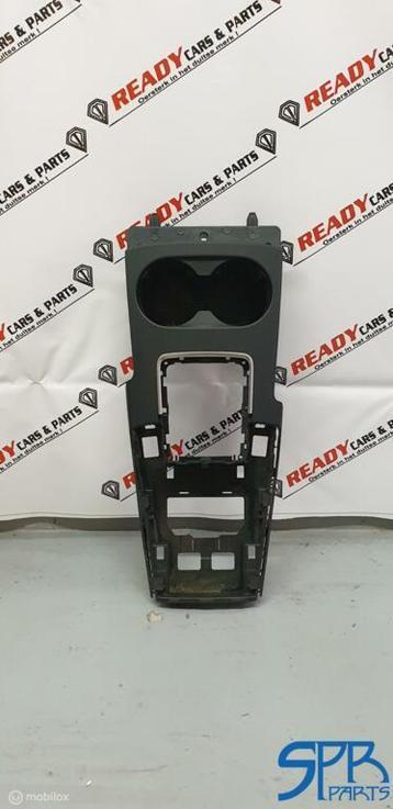 A3 8V S3 Middenconsole CONSOLE VOOR BEKERHOUDER 8V1864261C beschikbaar voor biedingen