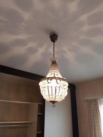 Vintage kroonluchter in verguld messing en glazen kwastjes Ø beschikbaar voor biedingen