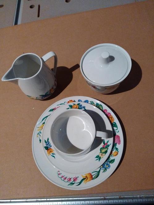 Villeroy & Boch vintage koffie/dessertservice, Huis en Inrichting, Keuken | Servies, Zo goed als nieuw, Ophalen of Verzenden