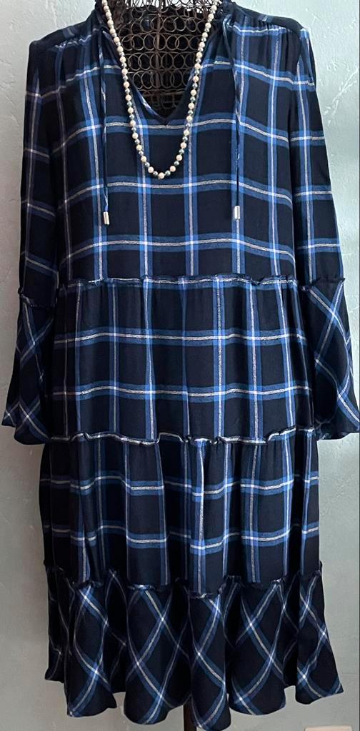 Caroline Biss 38 losse zwierige jurk NIEUWSTAAT, Kleding | Dames, Jurken, Zo goed als nieuw, Maat 38/40 (M), Blauw, Onder de knie
