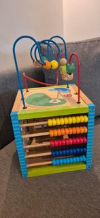 Boîte à jouer en bois, Enlèvement