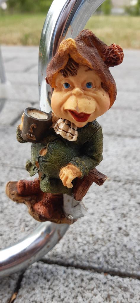 bier laaf met bierpint - 1999 beeldje met magneet Efteling ?, Verzamelen, Efteling, Zo goed als nieuw, Beeldje of Poppetje, Ophalen of Verzenden