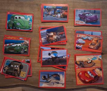 Panini 32 verschillende auto's 2 stickerafbeeldingen  beschikbaar voor biedingen