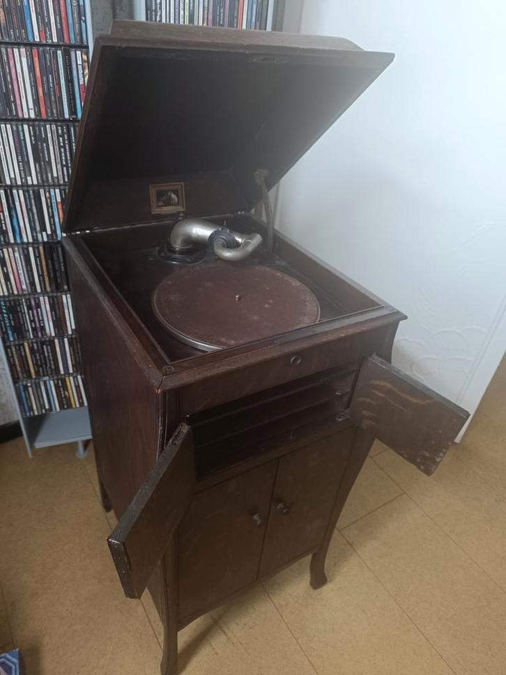Antieke en werkende His Masters Voice platenspeler., Antiek en Kunst, Antiek | Tv's en Audio, Ophalen