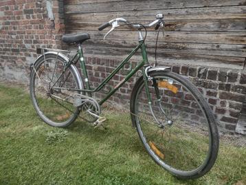 Studentenfiets volledig in orde gezet 28 inch ledverlichting beschikbaar voor biedingen