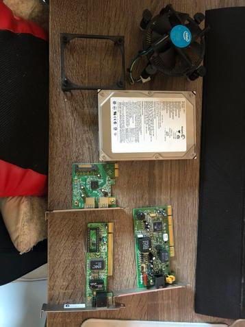 Onderdelen van computer beschikbaar voor biedingen