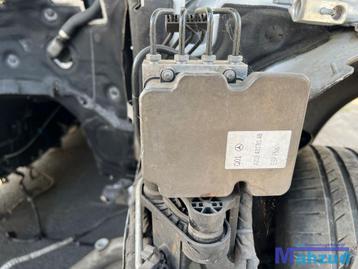 Mercedes W212 E KLASSE abs pomp 2013-2016 A2124310148 beschikbaar voor biedingen