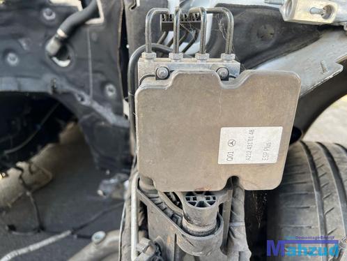 Mercedes W212 E KLASSE abs pomp 2013-2016 A2124310148, Auto-onderdelen, Remmen en Aandrijving, Mercedes-Benz, Gebruikt, Ophalen of Verzenden