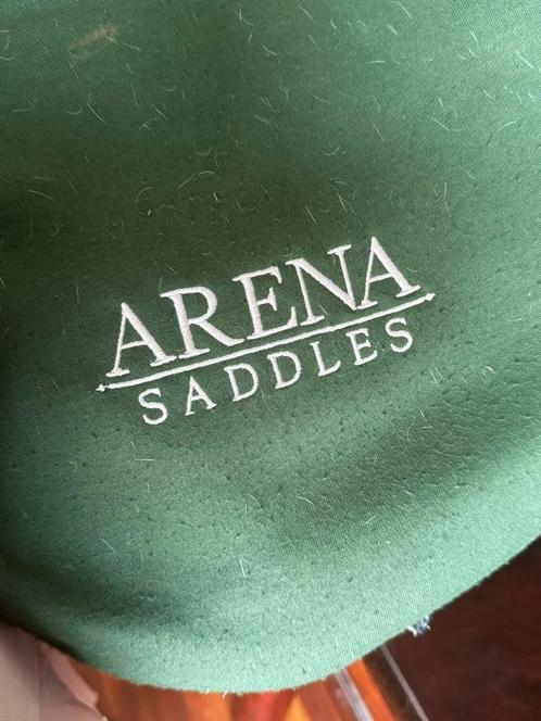 Arena dressuurzadel – 18 inch, Dieren en Toebehoren, Paarden en Pony's | Zadels, Gebruikt, Springen, Ophalen
