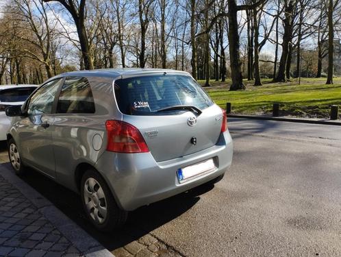 Toyota Yaris — Benzine — 91.000 km — 2e eigenaar — Nikkel, Auto's, Toyota, Particulier, Yaris, ABS, Airbags, Elektrische ramen