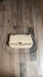 Beige channel tas, Handtassen en Accessoires, Tassen | Damestassen, Ophalen, Zo goed als nieuw, Beige, Handtas