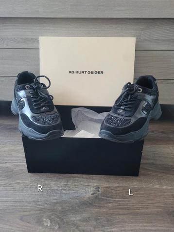 Kurt Geiger - Lucile Lace-Up Gem Trainer beschikbaar voor biedingen
