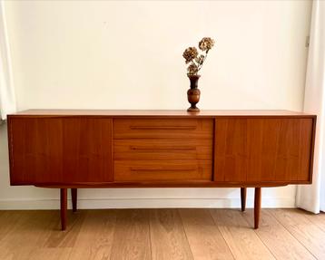 Uitzonderlijk mooie Zweedse teak sideboard van Nils Johnsson, Huis en Inrichting, Kasten | Dressoirs, Ophalen, 150 tot 200 cm