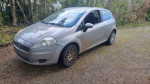 Fiat Grande Punto 1.2benzine, Auto diversen, Ongevalwagen, Handgeschakeld, Benzine, Berline, Zilver of Grijs, Ophalen