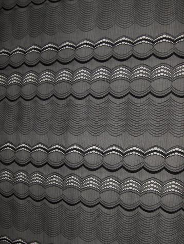 Dentelle noire nylon(26 x1m) beschikbaar voor biedingen