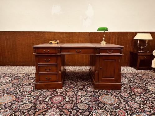 Klassiek Engels Chesterfield Bureau, Antiek en Kunst, Antiek | Kantoor en Zakelijk, Ophalen of Verzenden