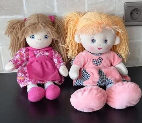 stoffen knuffel pop 2stuks, Kinderen en Baby's, Speelgoed | Poppen, Zo goed als nieuw, Ophalen of Verzenden