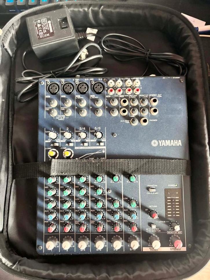 Yamaha MG102C – Table de mixage 10 canaux, Musique & Instruments, Tables de mixage, Utilisé, 5 à 10 canaux, Entrée micro, Enlèvement