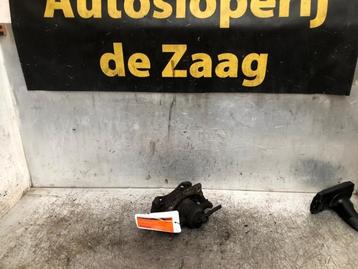 Remklauw (Tang) links-voor van een Peugeot 107 beschikbaar voor biedingen