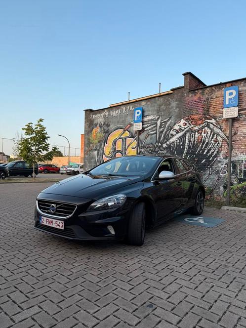 Volvo v40 d2 R design, Auto's, Volvo, Particulier, V40, ABS, Adaptive Cruise Control, Airbags, Airconditioning, Alarm, Bluetooth