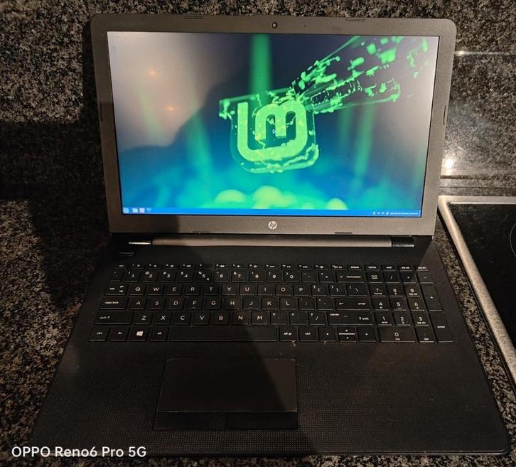 **Ordinateur portatif HP Linux - Parfait état ! **, Informatique & Logiciels, Ordinateurs portables Windows, Comme neuf, 16 pouces