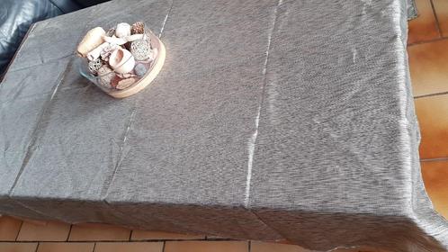 Nappe grise 150 cm x 145 cm table, Maison & Meubles, Nappes, Utilisé, Enlèvement ou Envoi