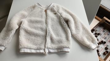 Vestje - nep lam - Maat 110 beschikbaar voor biedingen