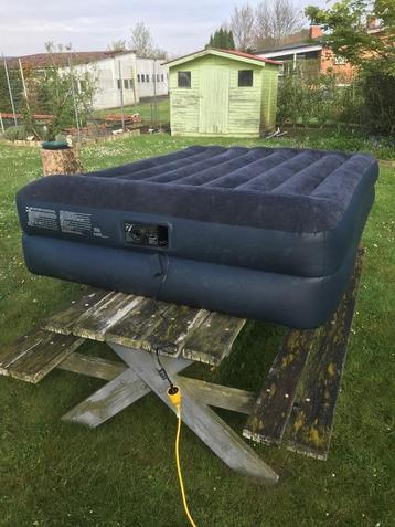 Intex matras, Enlèvement ou Envoi, Pompe intégrée, Neuf, 2 personnes