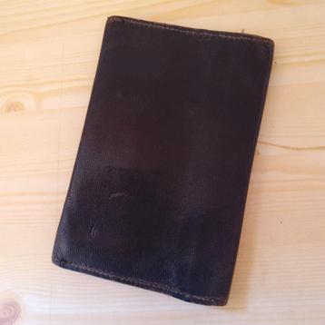 Grote leren portefeuille.  17 x 11 cm beschikbaar voor biedingen