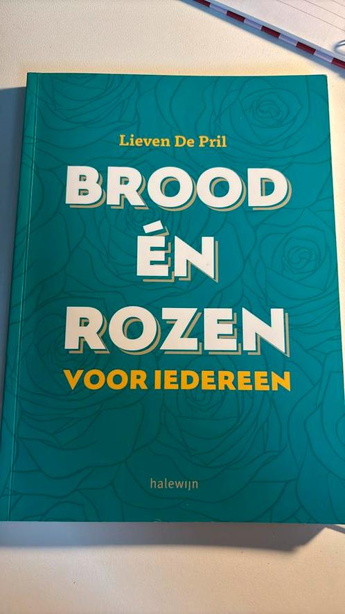 Lieven de Pril - Brood en rozen voor iedereen, Boeken, Godsdienst en Theologie, Zo goed als nieuw, Ophalen of Verzenden