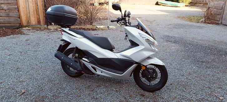 Honda PCX 125 (2018) – Wit- topstaat, Motoren, Motoren | Honda, Particulier, Scooter, Ophalen