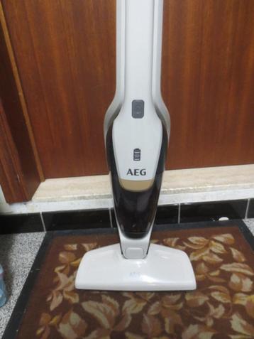 oplader gezocht aeg cx7 18V, Enlèvement ou Envoi, Aspirateur