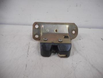 SLOTVANGER ACHTERKLEP Volvo S40 (VS) (01-1995/12-2004) beschikbaar voor biedingen