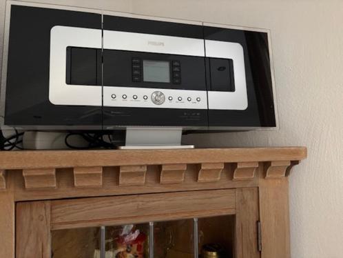 Radio,CD speler,USB ,Tuner Speakers ingebouwd, Huis en Inrichting, Woonaccessoires | Wijnrekken, Zo goed als nieuw, Minder dan 50 cm