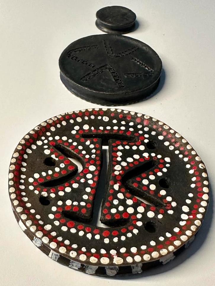 Mursi lip en/of oor platen, Antiek en Kunst, Antiek | Keramiek en Aardewerk, Ophalen