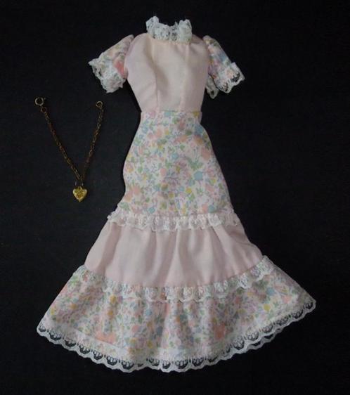 Origineel jaren 80 gypsy jurkje Sindy Barbie + Sindy ketting, Kinderen en Baby's, Speelgoed | Poppen, Barbie, Ophalen of Verzenden